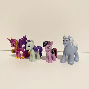 4/$20 My Little Pony Ponyville Blind Bag Mini Figures Hasbro MLP Lot Bundle 1” 🛑